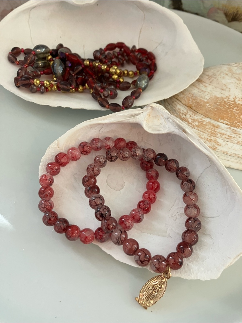 Jewelry Lot: Red Gold Glass Beaded Necklace & 2 Acrylic Beaded Stretch Bracelets
